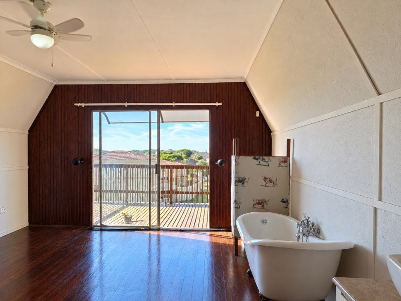 4 Bedroom Property for Sale in Aston Bay Eastern Cape